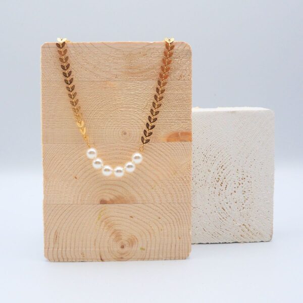 Collana con spighe e perle